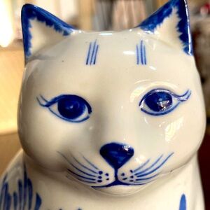 Cat 🐈‍⬛ piggy money bank hand painted Delft blue ceramic